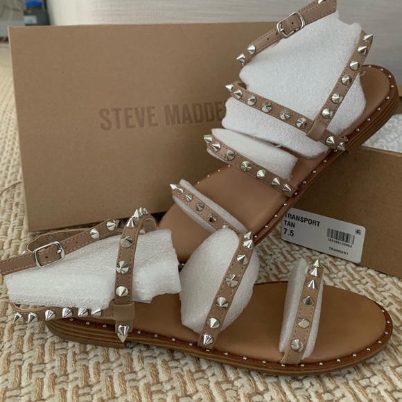 Steve Madden Shoes - Steve Madden transport sandal